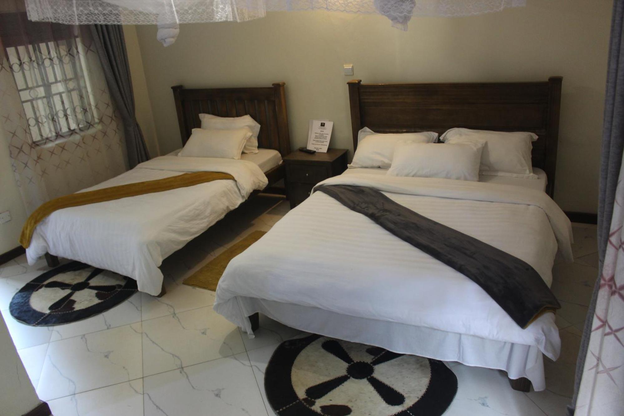 Montane Safaris Hotel 포트포털 외부 사진